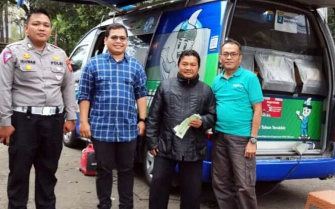 
					Jasa Raharja Tasikmalaya bersama Mitra Kerja Terkait adakan Laksanakan  Samsat Car Free Day di Kabupaten Garut