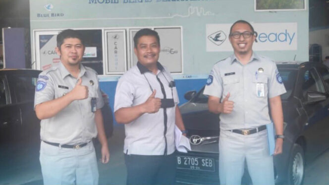 
					Jasa Raharja Bandung Melaksanakan Door to Door dan CRM ke Blue Bird Group Bandung