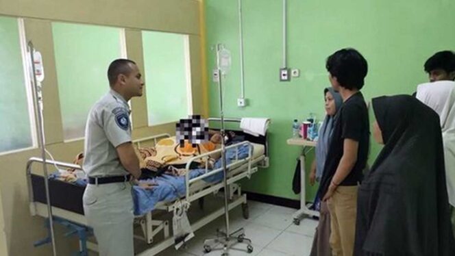 
					Wujud Empati Nyata, Petugas Jasa Raharja Sukabumi Lakukan Kunjungan Kepada Korban Laka Lantas yang Menjalani Perawatan di RS