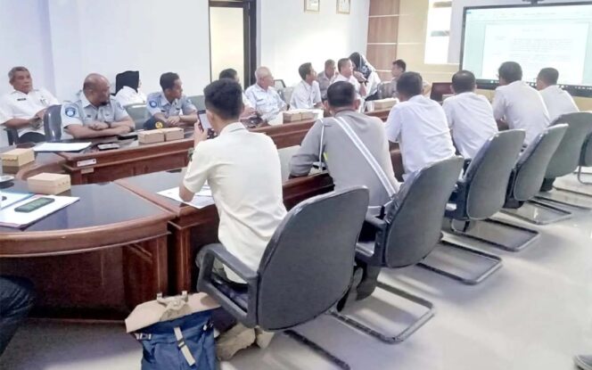 
					Jasa Raharja Tasikmalaya Adakan Rapat Forum Komunikasi Lalu Lintas Bersama dengan Dinas Perhubungan Kabupaten Ciamis