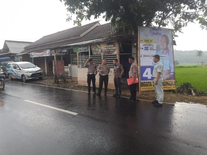
					Jasa Raharja Jawa Barat Survei Titik Rawan Laka Untuk Perencanaan Kegiatan Pencegahan Kecelakaan