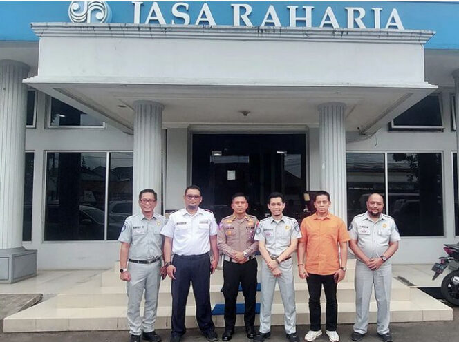 
					PT. Jasa Raharja Bersama Forum Komunikasi Lalu Lintas (FKLL) Kota Tasikmalaya mengadakan Pertemuan dan Koordinasi Rutin