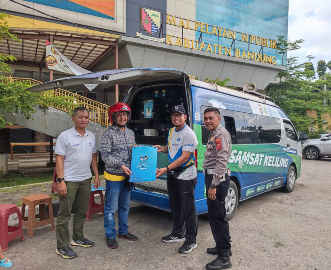 
					Jasa Raharja Kabupaten Bandung II Soreang Turut Serta Dalam Pelayanan Samsat Keliling Di CFD (Car Free Day) Kabupaten Bandung