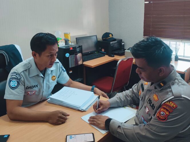 
					Jasa Raharja Cimahi Lakukan Koordinasi Dalam Peningkatan Pendapatan Pajak Kendaraan, SWDKLLJ, dan Kepatuhan Pemilik Angkutan Umum terhadap Iuran Wajib Jasaraharja