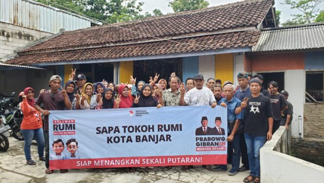 
					Target Menang Satu Putaran, RUMI Dapat Dukungan Puluhan Tokoh Kampung di Kota Banjar