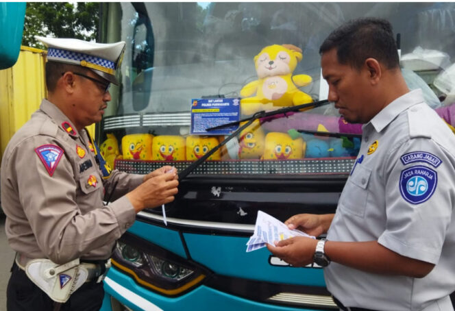 
					Jasa Raharja Lakukan Ramp Chek Sarana Angkutan Penumpang Umum Dan Pelayanan Cek Kesehatan Gratis