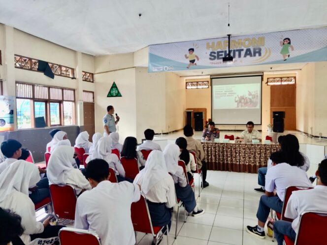 
					SMAN 15 Bersama Jasa Raharja BandungTekan Angka Kecelakaan Lalu Lintas Melalui Program PPKL