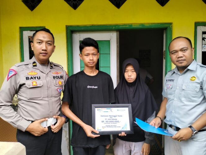 
					Gerak Cepat Penyerahan Santunan Kepada Ahli Waris Korban Kecelakaan  di Jl. Raya Batujajar Kabupaten Bandung Barat