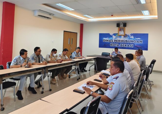 
					Jasa Raharja dan Dishub Kota Bekasi Rakor Persiapan Pelaksanaan Mudik Gratis Angleb 2024 ‘Mudik Ceria, Penuh Makna’