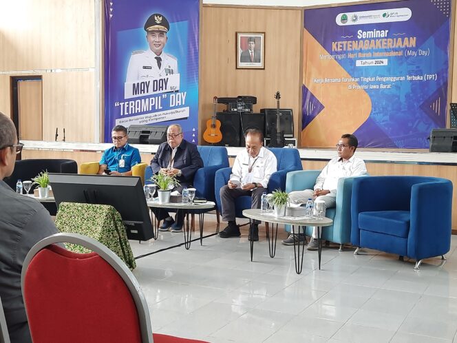 
					Pemprov Jabar Minta Perusahaan dan Serikat Berkolaborasi, Turunkan TPT di May Day 2024