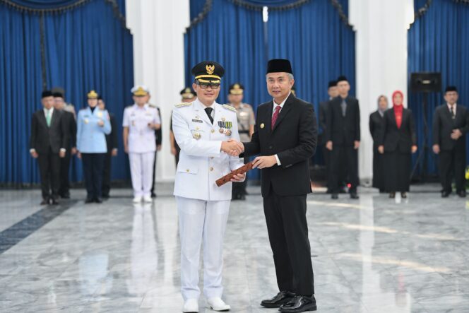 
					Bey Machmudin Minta Wahyu Mijaya Buat Kabupaten Cirebon Contoh Terbaik PPDB