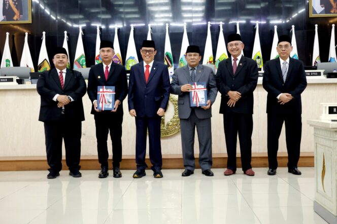 
					Pemprov Jabar Raih WTP 13 Kali Beruntun