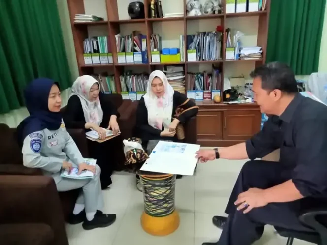 
					Tekan Angka Kecelakaan,  Jasa Raharja Bandung Adakan Program PPKL di SMKN 15 Bandung