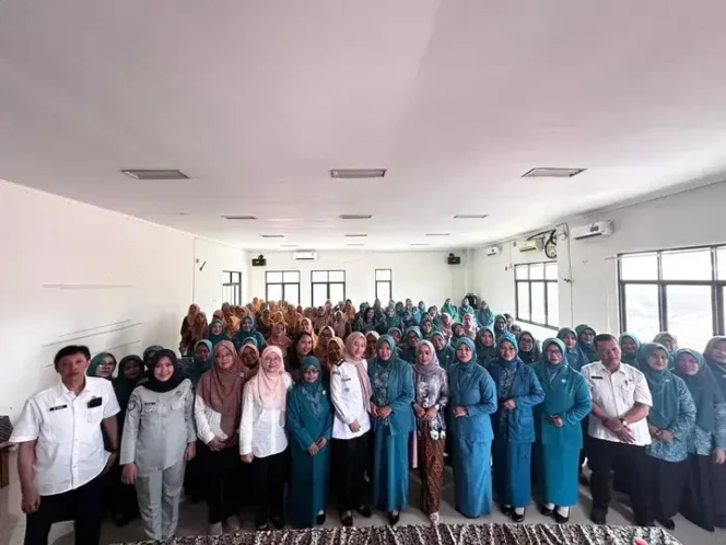 
					Sosialisasi Peran Jasa Raharja dan Program Pemutihan Kendaraan Bermotor Jawa Barat Tahun 2024 di Kantor Kelurahan Padurenan