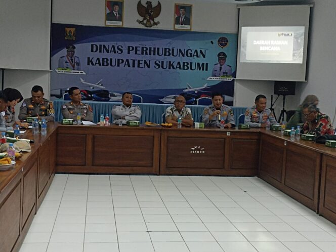 
					PT. Jasa Raharja Ikuti Rapat FKLLAJ Antisipasi Cuaca Buruk juga Pengamanan Bersama Masa Libur Natal 2024 dan Tahun Baru 2025 di Wilayah Kabupaten Sukabumi