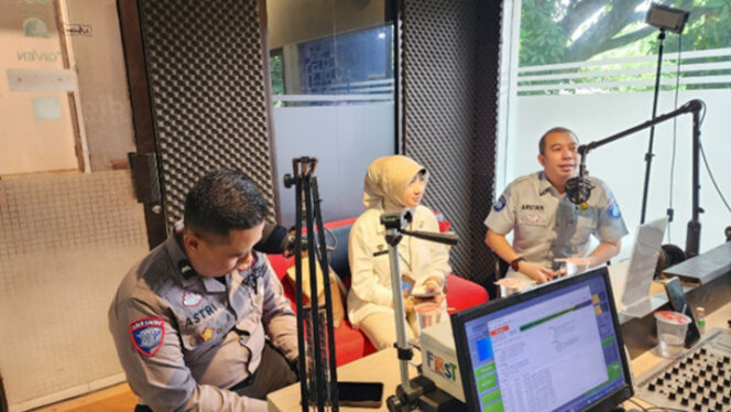 
					Jasa Raharja Lakukan Sosialisasi Promo Akhir Tahun Pajak Kendaraan Bermotor Bersama Dengan Tim Pembina Samsat Kabupaten Purwakarta