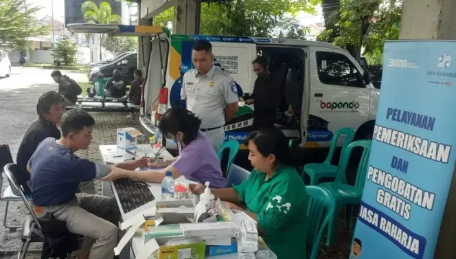 
					Jasa Raharja Kanwil Jabar Hadirkan Layanan Kesehatan Gratis di Samsat Kabupaten Sumedang