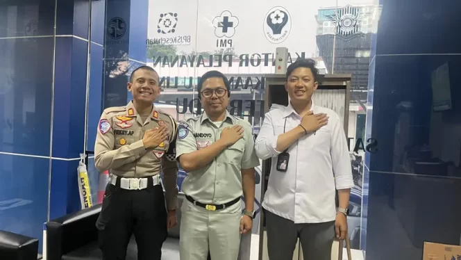 
					Kolaborasi Kepala Cabang Bandung bersama Kasatlantas dan Kanit Lantas dalam rangka Upaya Penurunan Tingkat Laka