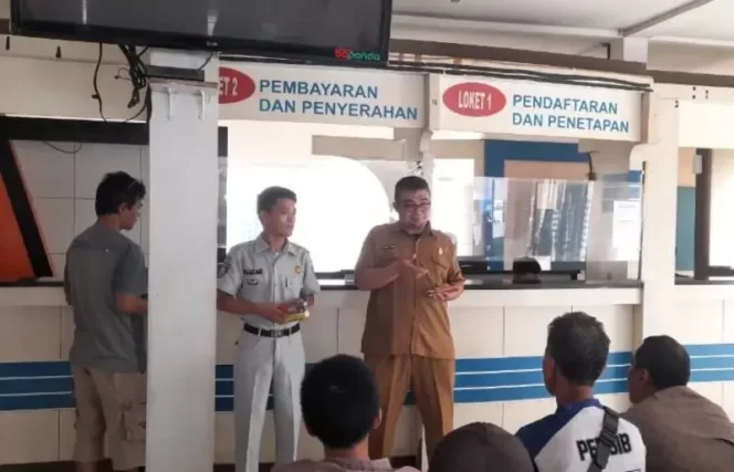 
					Pembagian Voucher Diskon Planet Ban kepada Wajib Pajak di Samsat Outlet Ciawi