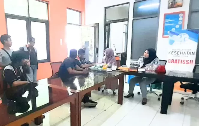 
					Jasa Raharja Karawang Gelar Layanan Kesehatan Gratis di PO Bus Berlio Anugrah Putra