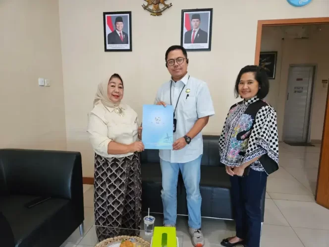 
					Koordinasi PT. Jasa Raharja Cabang Bandung dengan Organda DPC Bandung Dalam rangka peningkatan kepatuhan masyarakat dan meningkatkan penerimaan Pajak Kendaraan Bermotor (PKB)