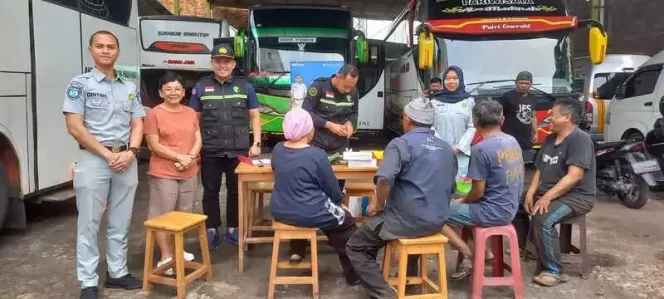 
					Jasa Raharja Cabang Sukabumi Bekerja Sama dengan PO Sugih Jaya Gelar Kegiatan MUKL dan Sosialisasi Keselamatan
