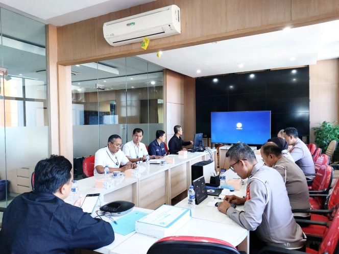 
					Evaluasi Program Pemutihan Pajak Kendaraan Bermotor 2025: Tim Pembina Samsat Jabar Optimalkan Validasi Regident untuk Tertib Data Kendaraan