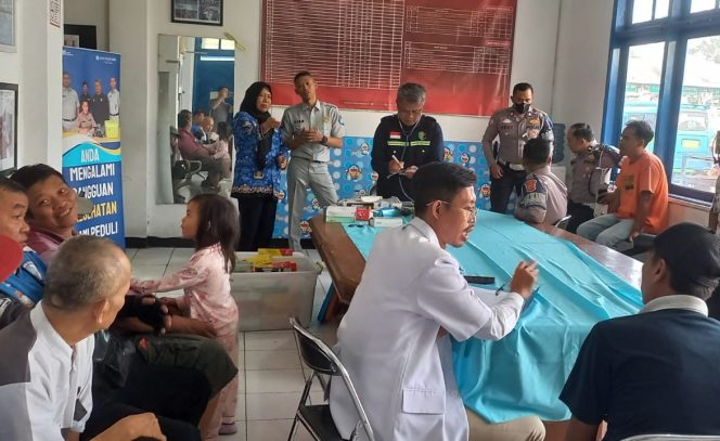
					Jasa Raharja Sukabumi Adakan Pengobatan Gratis Di Terminal Pasir Hayam Cianjur Untuk Tingkatkan Kesehatan Pengguna Jalan