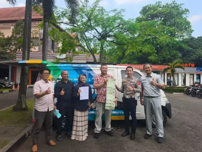 
					Perkuat Hubungan Dengan Pengusaha Pemilik Kendaraan Operasional, Jasa Raharja Bandung Bersama Tim Pembina Samsat Soekarno Hatta Kunjungi 2 Perusahaan BUMN dan 3 Perusahaan Swasta
