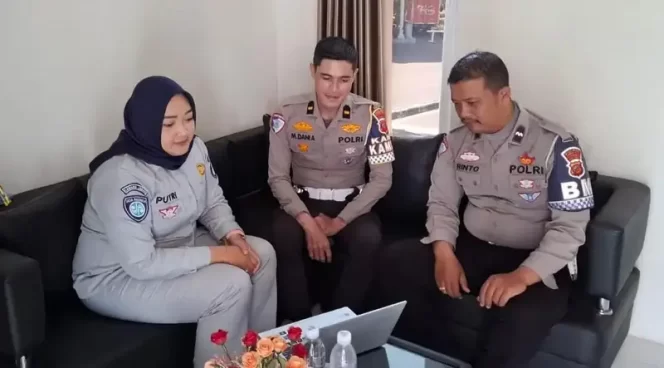 
					Upaya Keselamatan Lalu Lintas, Jasa Raharja Cabang Cirebon Gelar Forum Komunikasi Lalu Lintas (FKLL) di Polres Cirebon Kota