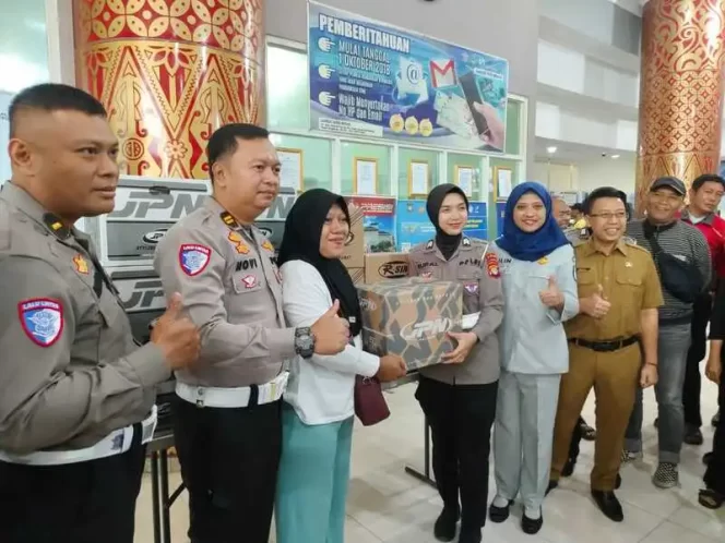 
					Jasa Raharja Bekasi Peringati Hari Keselamatan Transportasi 2025, Ajak Masyarakat Peduli Keselamatan Berlalu Lintas