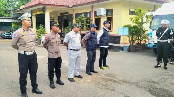 
					Jasa Raharja Cabang Cirebon Melaksanakan Pemeriksaan Pajak Kendaraan Bermotor di Wilayah Kab Cirebon