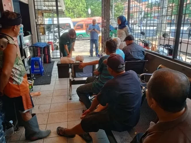 
					Jasa Raharja Gelar Pelatihan PPGD untuk Sopir dan Penumpang Travel PT Mitra Andis Guna Kurangi Fatalitas Kecelakaan Lalu Lintas