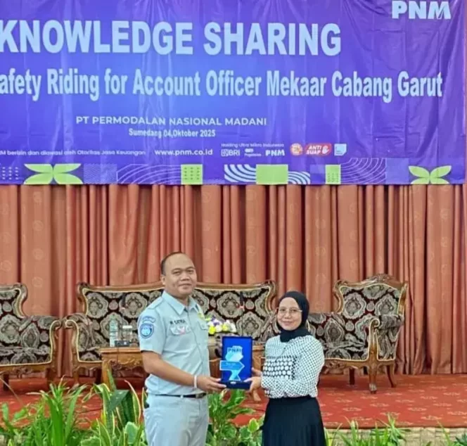 
					Jasa Raharja Kanwil Jawa Barat Berikan Edukasi Safety Riding bagi Account Officer PT (PNM) Mekaar Cabang Garut Wilayah Sumedang