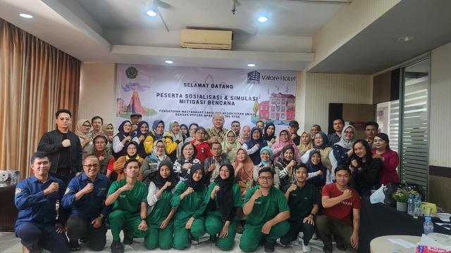 FK Unjani Gelar Simulasi Mitigasi Bencana dan Pelatihan Bantuan Hidup Dasar Pengurus PPPSRS Warga ApartemenTthe EDGE Cimahi dan Sekitarnya