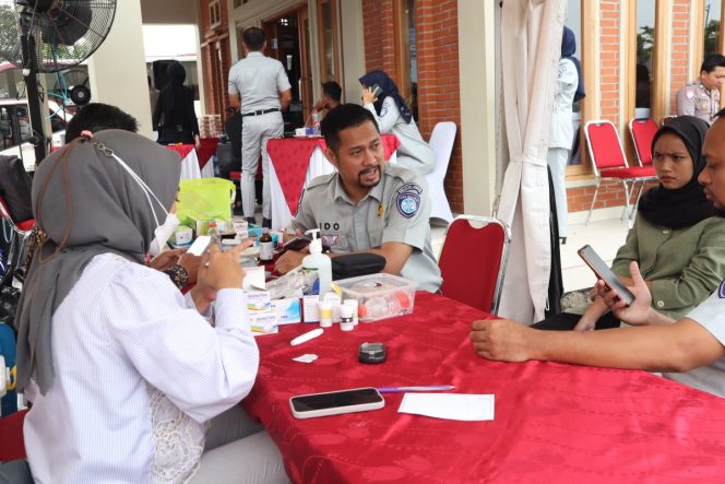 
					Jasa Raharja Gelar Pemeriksaan Kesehatan dan Pengobatan Gratis bagi Pengemudi PO Primajasa
