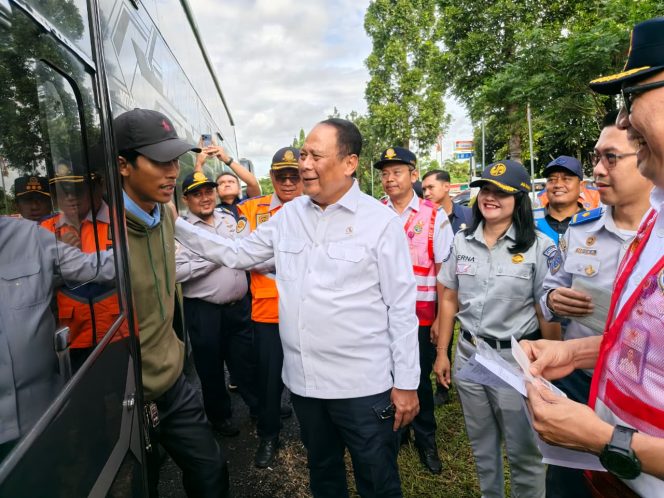 
					Jasa Raharja Bogor Bersama Stakeholder Lakukan Ramp Check di Rest Area KM 45 Tol Jagorawi, Wakil Menteri Perhubungan Hadir