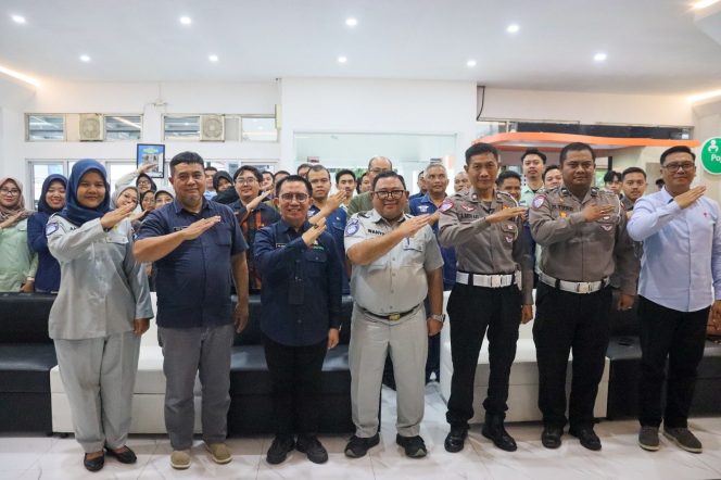 
					Kepala Cabang Jasa Raharja Tasikmalaya Hadiri Evaluasi Pendapatan Tahun 2025 dan Doa Bersama di Samsat Kota Tasikmalaya