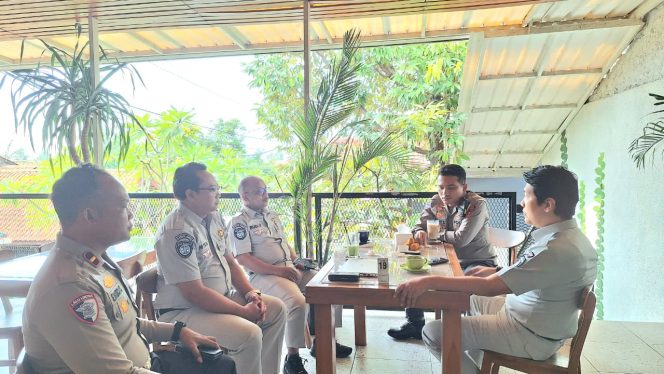 
					Upaya Keselamatan Lalu Lintas, Jasa Raharja Cabang Cirebon Gelar Forum Lalu Lintas dan Angkutan Jalan (FLLAJ) di Kab Majalengka