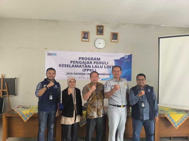 
					Jasa Raharja Bandung Kurangi Angka Kecelakaan Lalu Lintas Lewat Program PPKL di SMAN 10 Bandung