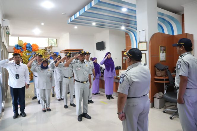 
					Jasa Raharja Tasikmalaya Ikuti Upacara Peringatan HUT ke-65 Jasa Raharja
