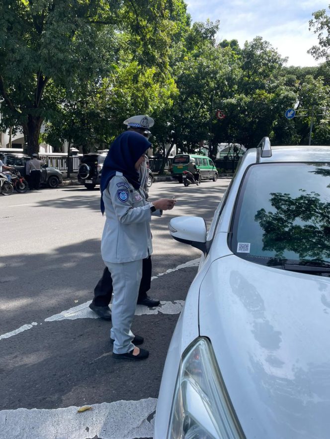 
					Kolaborasi Intensif Pemeriksaan PKB dan SWDKLLJ Jasa Raharja Bandung Bersama Tim Pembina Samsat Kawaluyaan