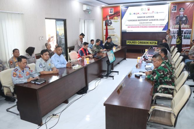 
					Upaya Peningkatan Keselamatan Lalu Lintas, Jasa Raharja Cabang Cirebon Haidr Dalam Forum Lalu Lintas dan Angkutan Jalan (FLLAJ) di Polres Cirebon Kota