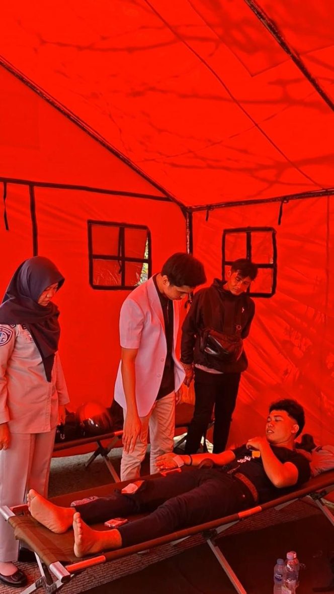 
					Gerak Cepat Tim Siaga Jasa Raharja Indramayu Berikan Pertolongan Pertama Korban Kecelakaan di Jalur Pantura