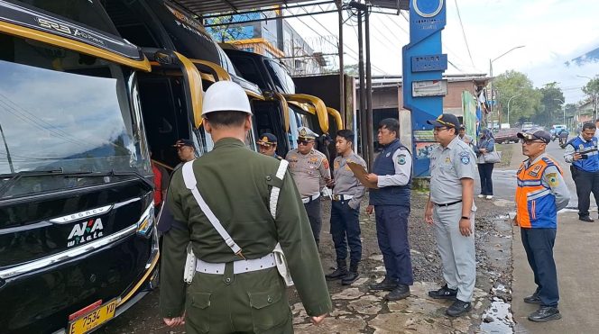 
					Upaya Peningkatan Keselamatan Lalu Lintas, Jasa Raharja Cabang Cirebon Gelar Ramp Check di PT Aka Panorama Wisata dan PT Bukit Jaya Mandiri Kab Kuningan