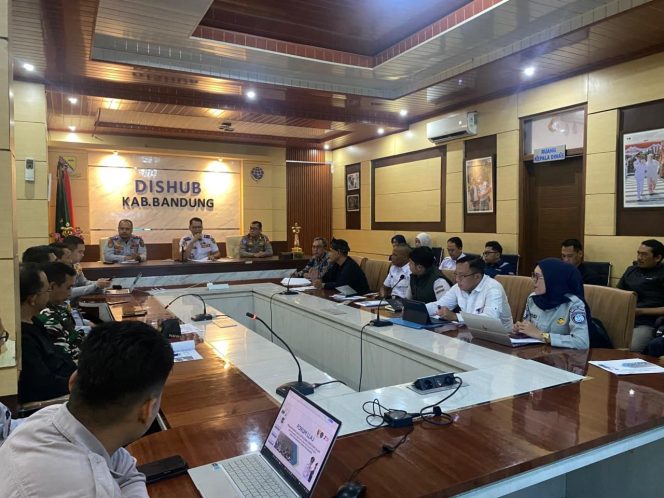 
					Forum Keselamatan Lalu Lintas Dan Angkutan Jalan (FKLLAJ) Kabupaten Bandung Bahas Kesiapan Mudik Lebaran 2026 