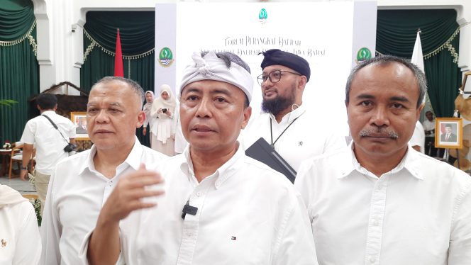 
					Pemprov Jabar Imbau Perusahaan Lakukan WFH Sekali dalam Satu Pekan