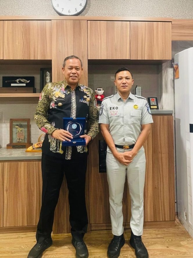 
					Audiensi Kepala CabangJasa Raharja Bekasi Dengan Walikota Bekasi Berdiskusi Optimalisasi Implementasi UU HKPD & Strategi Preventif Kecelakaan Lalu Lintas