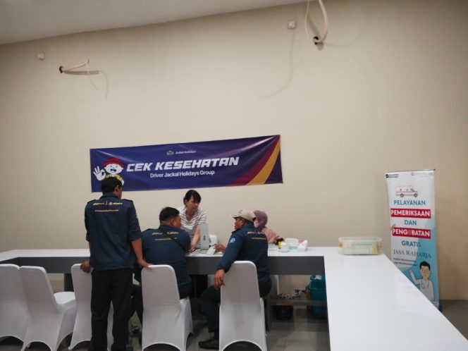 
					Jasa Raharja Jawa Barat Gelar Pengobatan Gratis MUKL di Perusahaan Otobus PT Jackal Holiday