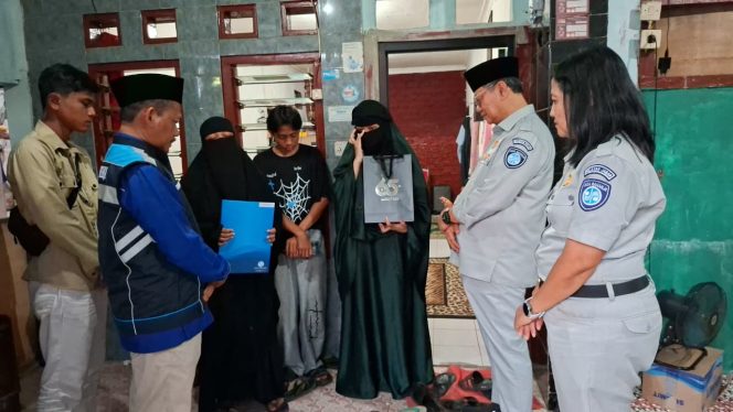 
					Wujud Negara Hadir, Jasa Raharja Bogor Serahkan Santunan Korban Tabrak Lari    di Jalan Pajajaran
